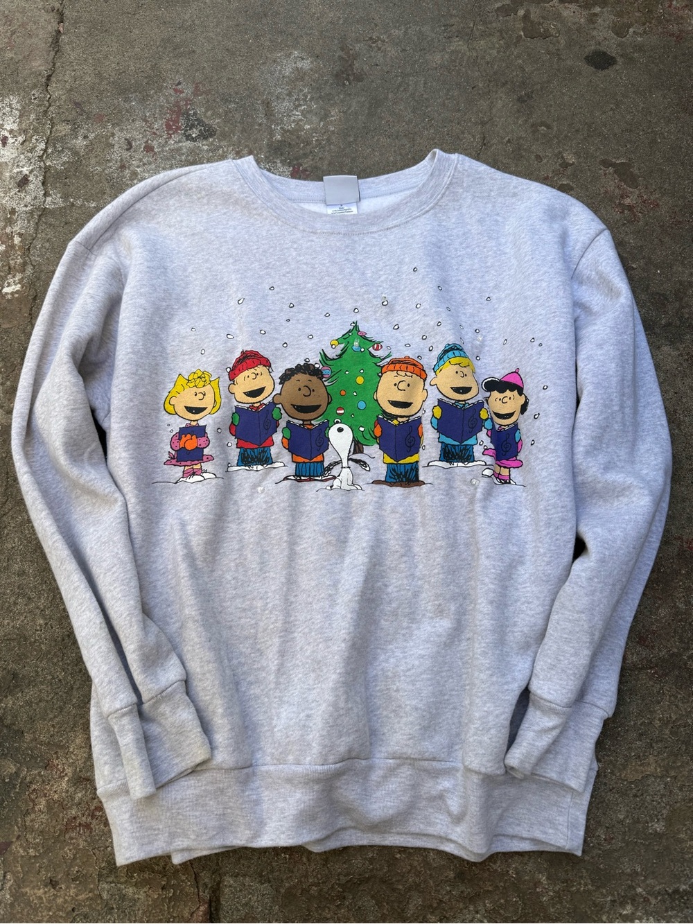 Peanuts Christmas Crewneck Size Large used